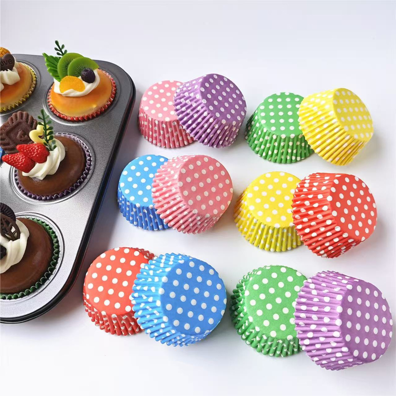 Kitchen Baking Paper - 100 Stück gepunktete Kuchenpapierformen, ölbeständige Backförmchen,